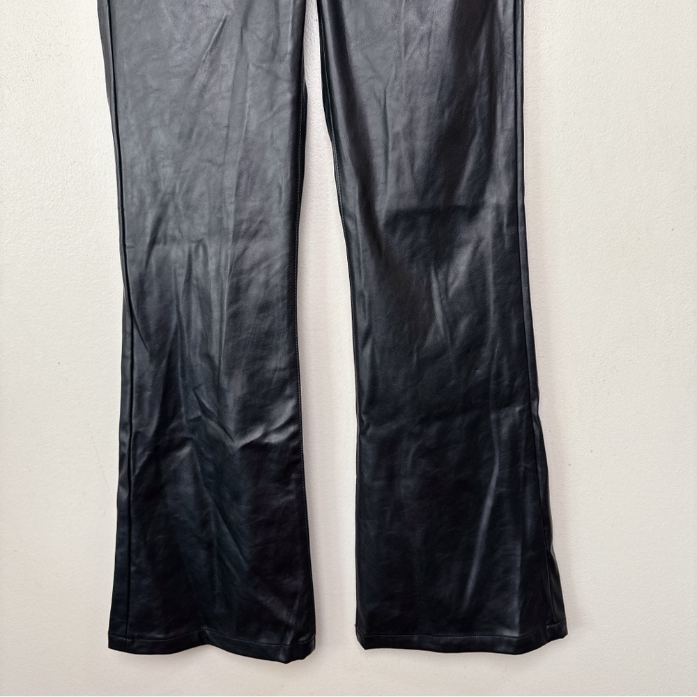Gap Womens 29 High Rise Vegan Leather 70s Flare Pant - Picture 7 of 14